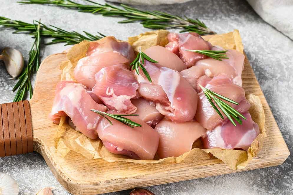 Halal Chicken Thigh Boneless Diced (Medium Curry Cut)